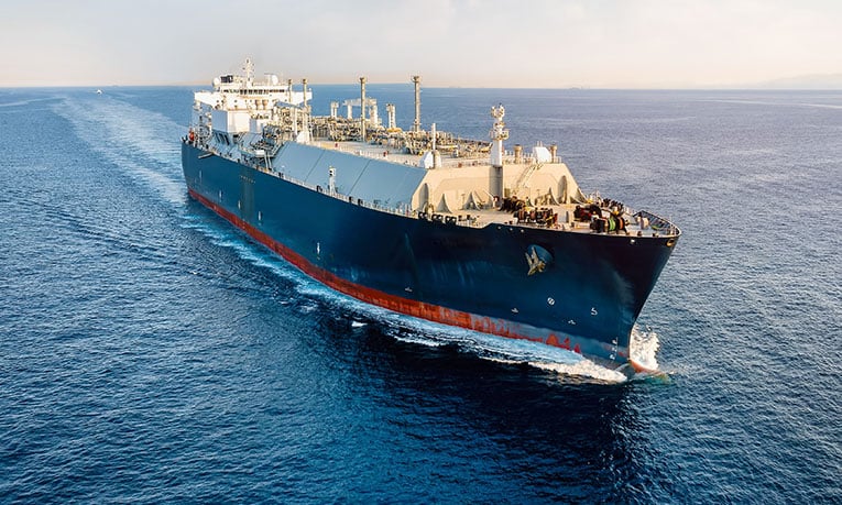 Pakistan to Spend Over $1 Billion on LNG Imports to Avert Winter Gas Shortage as PM Decision Looms 5 LNG carrier ship sailing at sea