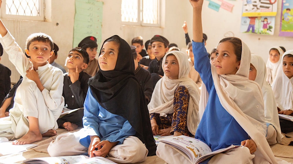 Students studying — the strategy also covers online risks for children aged 12 to 17