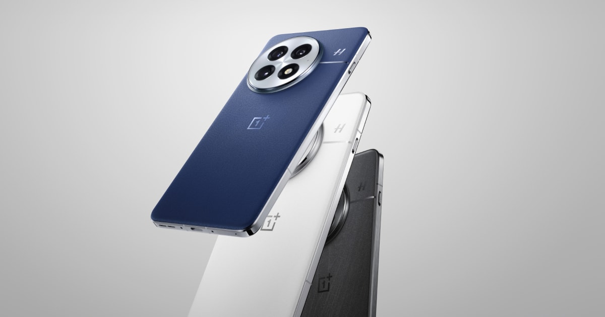 OnePlus 13 smartphones in blue and white colourways
