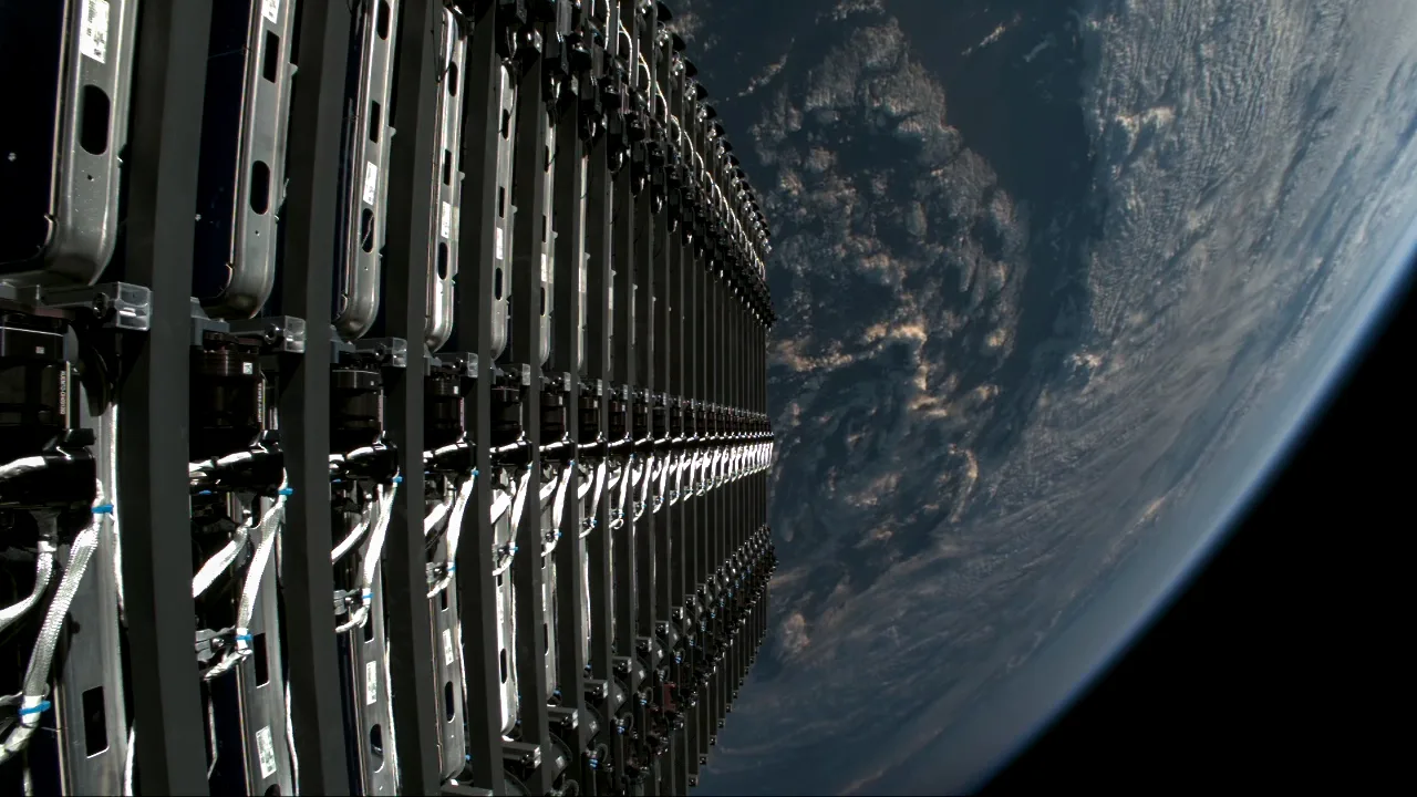Pakistan's Satellite Internet Framework Nears Completion — Starlink's Door Opens 5 Starlink satellites launching into orbit above Earth